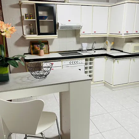Apartamento Centrico Con Garaje, Wifi Y A 2 Minutos De La Playa * Vilagarcia de Arousa
